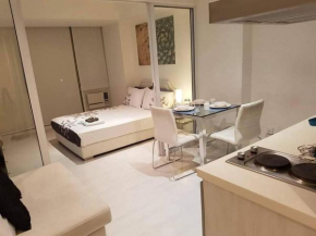 Modern 1br unit azure residences